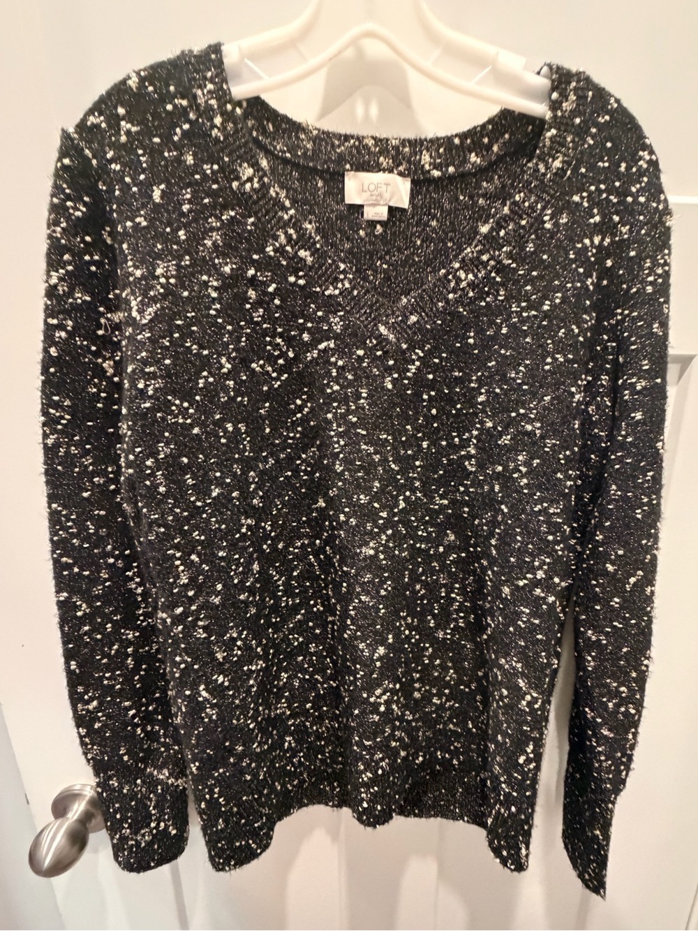 LOFT Outlet Black White Speckled Knit Sweater Large Cozy V Neck Pullover